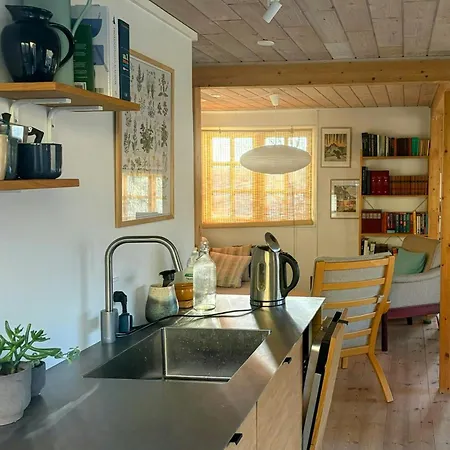 Traehytte Pa 1,9 Hektar Fredet Ved Rebild * Stovring